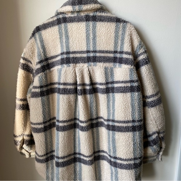 DONT BUY SOLD ON DIFF PLATFORM Poshmark WONT LET ME DELETR - Picture 7 of 9